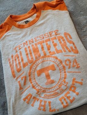 K.A. Knights Mens Medium TN Vols LS Tee Orange White Football Sports College